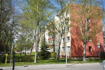 Balkon Modernes Bad Gute Lage - 325,00&nbsp;EUR Kaltmiete, ca.&nbsp; 59,55&nbsp;m&sup2; in Chemnitz (PLZ: 09127) Adelsberg