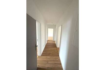 Wohnung zum Mieten in Amberg 945,00 € 90.15 m²