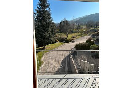 4 ZKB EG Wohnung - 970,00&nbsp;EUR Kaltmiete, ca.&nbsp; 90,00&nbsp;m&sup2; in Loffenau (PLZ: 76597)