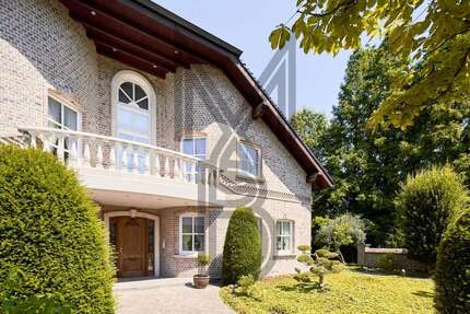 Haus zum Kaufen in Brüggen 1.695.000,00 € 350 m²