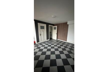 2 Zimmerwohnung im Souterrain - 1.160,00&nbsp;EUR Kaltmiete, ca.&nbsp; 94,00&nbsp;m&sup2; in Stockelsdorf (PLZ: 23617)