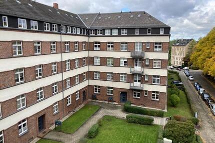 Günstige 2-Zimmer mit Laminat, Balkon und Wanne in ruhiger Lage! EBK mgl. - Chemnitz Bernsdorf