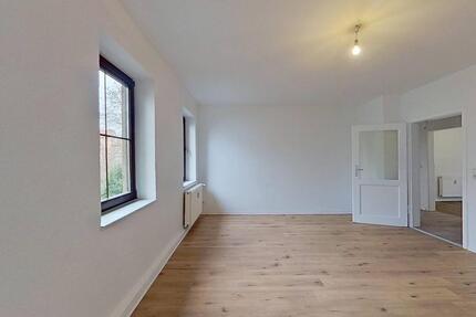 Geräumige 3-Zimmer-Wohnung mit Wannenbad in fußläufiger Nähe zum 'Park an der Ilm' - Weimar Ehringsdorf