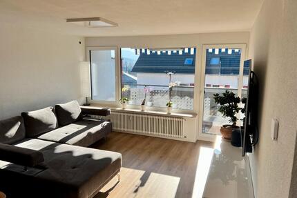 3,5-Zimmer-Wohnung mit zwei Balkonen und EBK zu vermieten - Hattenhofen