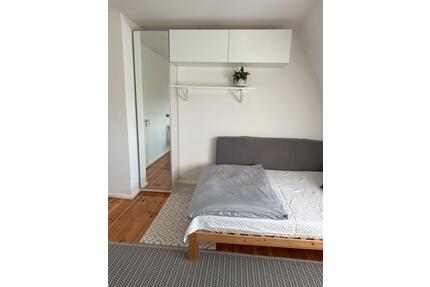 Biete wunderschönes WG-Zimmer ab Mai - Berlin Lichtenberg