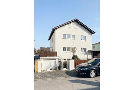 Freistehende Einfamilienhaus - 599.000,00&nbsp;EUR Kaufpreis, ca.&nbsp; 210,00&nbsp;m&sup2; in Mühlheim am Main (PLZ: 63165)