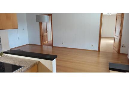 Charmante 3-Zi.-Whg. mit Privatgarten & Küche in Peißenberg Dorf