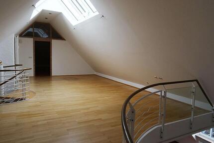 Große Maissionette Wohnung mit Balkon - Neuhaus am Rennweg