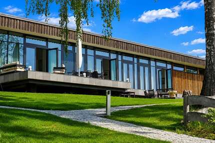 Haus zum Kaufen in Viereck 3.900.000,00 € 211 m²