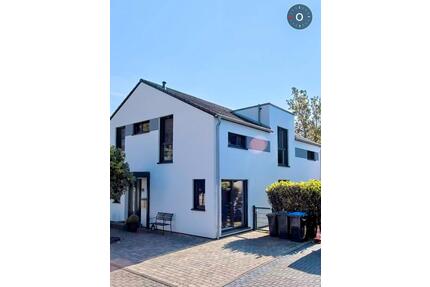 Monreal: Großzügiges Haus im Grünen - Ettringen