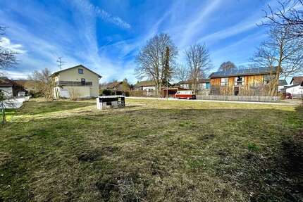 Grundstück zu verkaufen in Großkarolinenfeld 324.900,00 € 361 m²