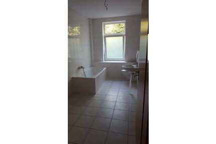 Verkaufe meine 3 Raumwohnung75 qmmit PKW StellplatzSchnäppchen - Zwickau Auerbach