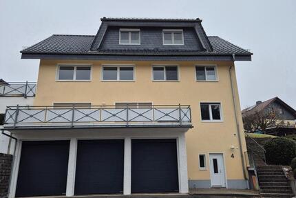 Charmante 3-Zi.-Wohnung mit großer Terrasse in Weilrod-Gemünden