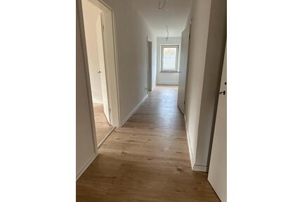 Wohnung zu vermieten - 750,00&nbsp;EUR Kaltmiete, ca.&nbsp; 120,00&nbsp;m&sup2; in Großmaischeid (PLZ: 56276)