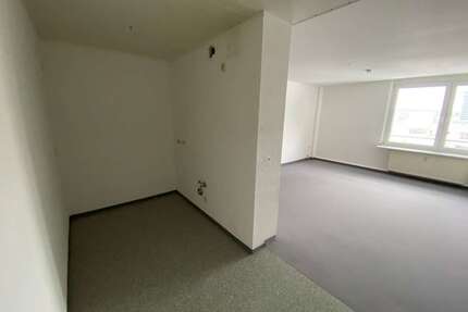 Wohnung zum Mieten in Suhl 365,91 € 54.52 m²