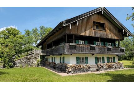 Historisches Traum-Bauernhaus - 2.800.000,00&nbsp;EUR Kaufpreis, ca.&nbsp; 395,00&nbsp;m&sup2; in Bad Tölz (PLZ: 83646)