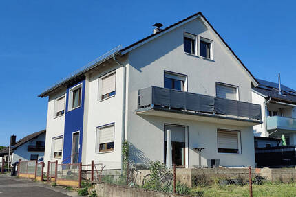 Großzügiges Wohnhaus mit zwei Wohneinheiten und Garten in Geldersheim