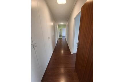 Provisionsfreie Eigentumswohnung mit SW-Balkon und Stellplatz - Schwalbach am Taunus