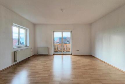 3-Zimmer-Whg. + EBK + neues Bad + Balkon + Stellplatz - Meiningen
