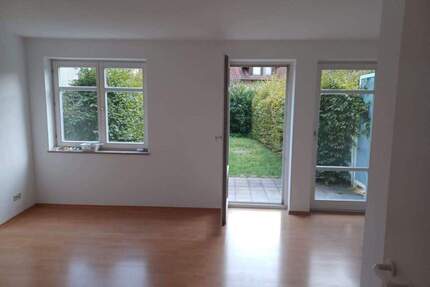 Provisionsfrei! Schöne 2ZKB+1 Zimmer Souterrain, gesamt 77qm, Garten, Tiefgarage - Ingolstadt