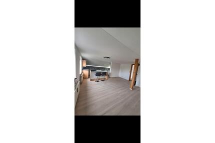 2-Zimmer-Dachgeschosswohnung (ca. 70 qm) zu vermieten - Nittenau