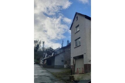 Burgwald-Bottendorf, EFH - 22.000,00&nbsp;EUR Kaufpreis, ca.&nbsp; 180,00&nbsp;m&sup2;&nbsp;Wohnfl&auml;che in Burgwald (PLZ: 35099) Bottendorf