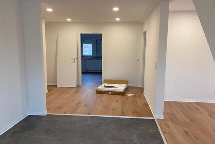 Moderne neu renovierte 2 ZKB Wohnung zu verkaufen - Sankt Wendel