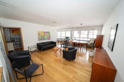 Modern und elegant gehaltene Eigentumswohnung mit Aufzug im Herzen von Püttlingen