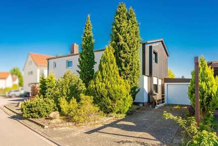 Haus zum Kaufen in Eggenstein-Leopoldshafen 749.000,00 € 198 m²