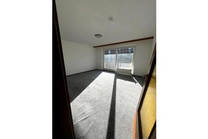 Attraktive 3-Zimmer Wohnung mit Balkon in top Lage. - Hamburg Wandsbek