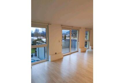 2 Zimmer Dachgeschosswohnung - 850,00&nbsp;EUR Kaltmiete, ca.&nbsp; 80,00&nbsp;m&sup2; in Albstadt (PLZ: 72458)