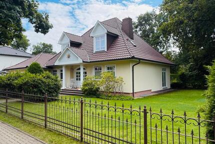 Amerikanisch inspirierte Vorstadt-Villa in Schöneiche bei Berlin