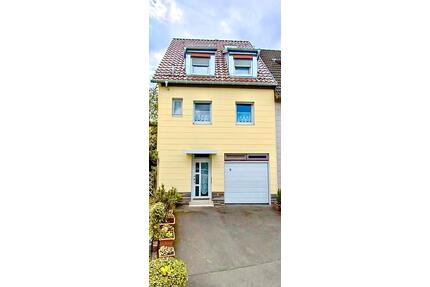 Charmantes Stadthaus in ruhiger Lage - 4 Zimmer, Garage, uvm. - Böblingen