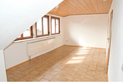 Top 1 Zimmer Wohnung 30,85qm mit separat Küche und Badezimmer. - Karlsbad