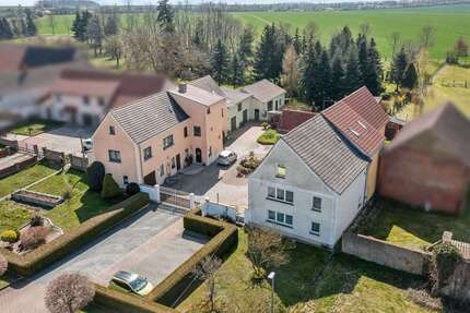 Haus zum Kaufen in Osterfeld 295.000,00 € 503 m²