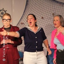 Mann über Bord | Theater Native C - Kleine Komödie Cottbus - Innenhof