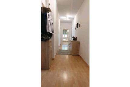 Gepflegte 3-Zimmer-Wohnung mit Stellplatz & Garten zum Vermieten - Augsburg Bärenkeller