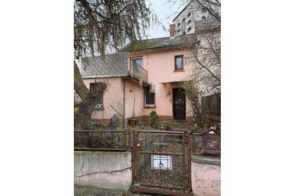 Haus zum Kaufen in Brechen 50.000,00 € 79 m²