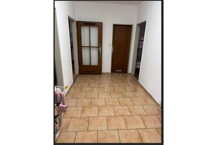 Schöne 3 Zimmer, Küche, Bad Wohnung mit Einbauküche - Ludwigshafen am Rhein Mitte