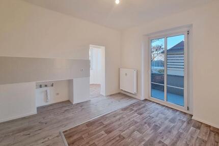 Ihr neues Zuhause in Dresden-Dobritz! Wir renovieren 2-Zimmer-Wohnung mit Balkon!