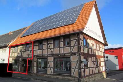 Einzelhandel in Calden 640,00 € 88 m²