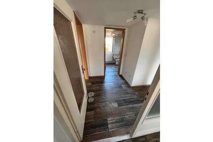 100qm 4ZKB 2.Etage - 625,00&nbsp;EUR Kaltmiete, ca.&nbsp; 100,00&nbsp;m&sup2; in Burghaun (PLZ: 36151)