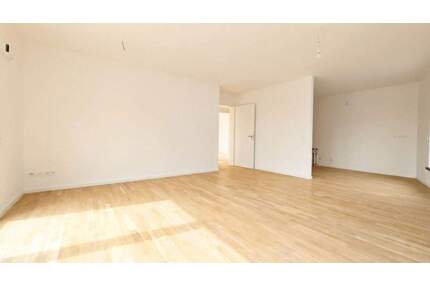 Stellplatz geschenkt - hochwertige Familienwohnung mit großem Balkon & Gäste-WC! - Radebeul