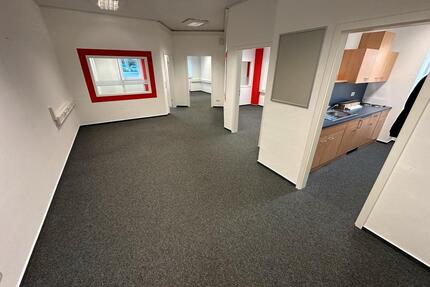 Büroraum mit Teeküche, Bürofläche - Osterrönfeld