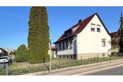 Haus zum Kaufen in Oschersleben 199.999,00 € 100 m²