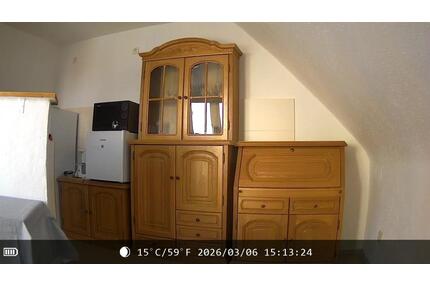 Teilmöbelierte Dachwohnung für Singles in Weinbach