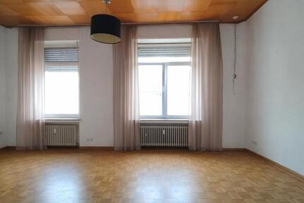 4-Zimmer-Wohnung mit Gartenzugang - Duisburg Beeck