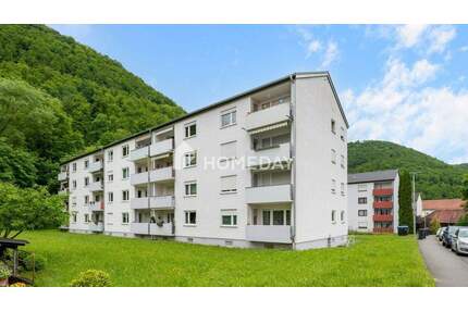 Ideal gelegene Erdgeschosswohnung mit Loggia und Tageslichtbad in gepflegtem Vier-Parteienhaus - Bad Urach