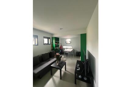 Nur an Studenten zu vermieten (Zwischenmiete 14.03-30.04) - München Am Riesenfeld