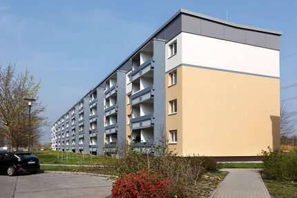 Wohnung zum Mieten in Halle (Saale) 341,76 € 56.96 m²